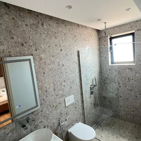 Selavi Hotel 3*