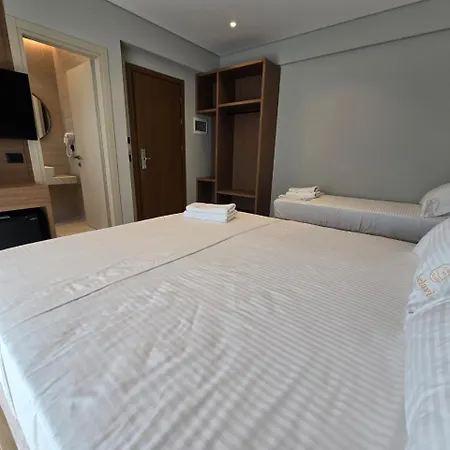 Selavi Hotel