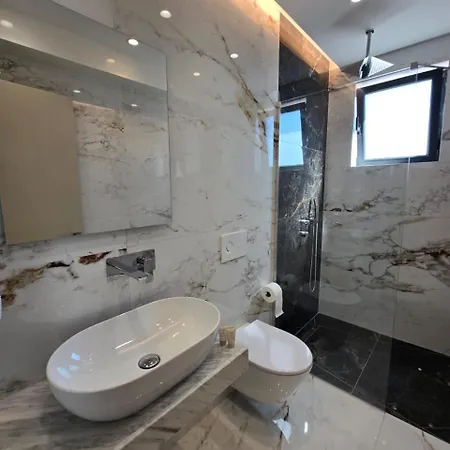 Selavi Hotel Sarandë