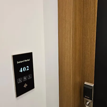 Selavi Hotel 3*