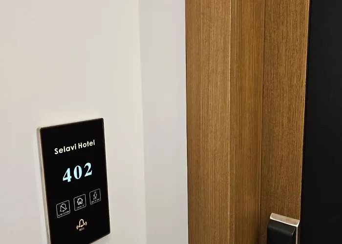 Selavi Hotel 3*