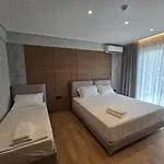 Selavi Hotel