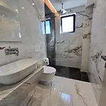 Selavi Hotel 3*