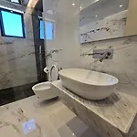 Hotel Selavi