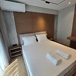 Selavi Hotel