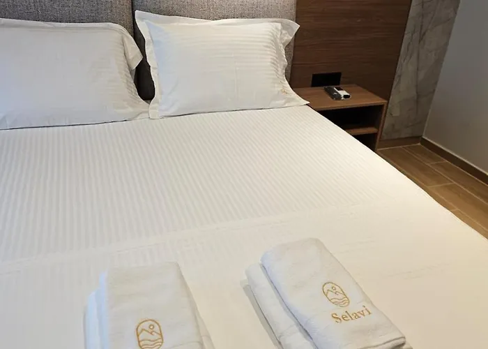 Hotell Selavi 3*